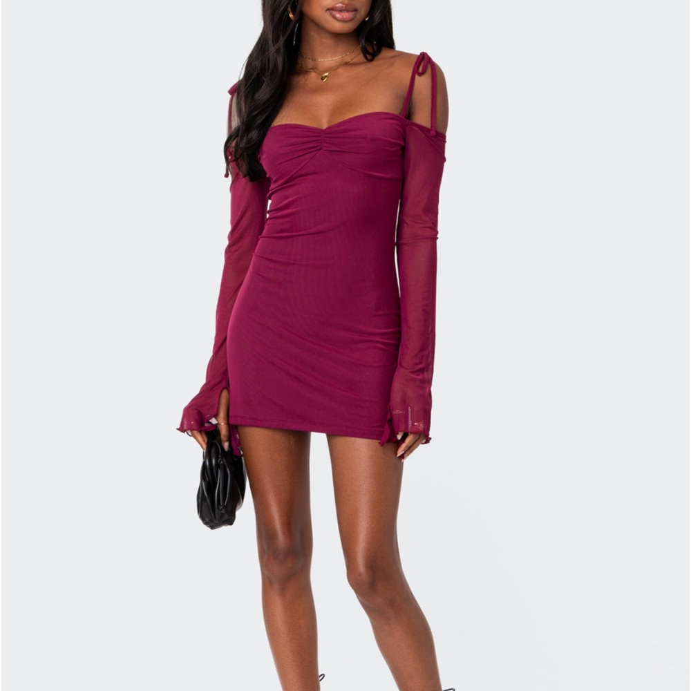 NWT Edikted Ariel Off the Shoulder Mesh Mini Dress in burgundy size Small